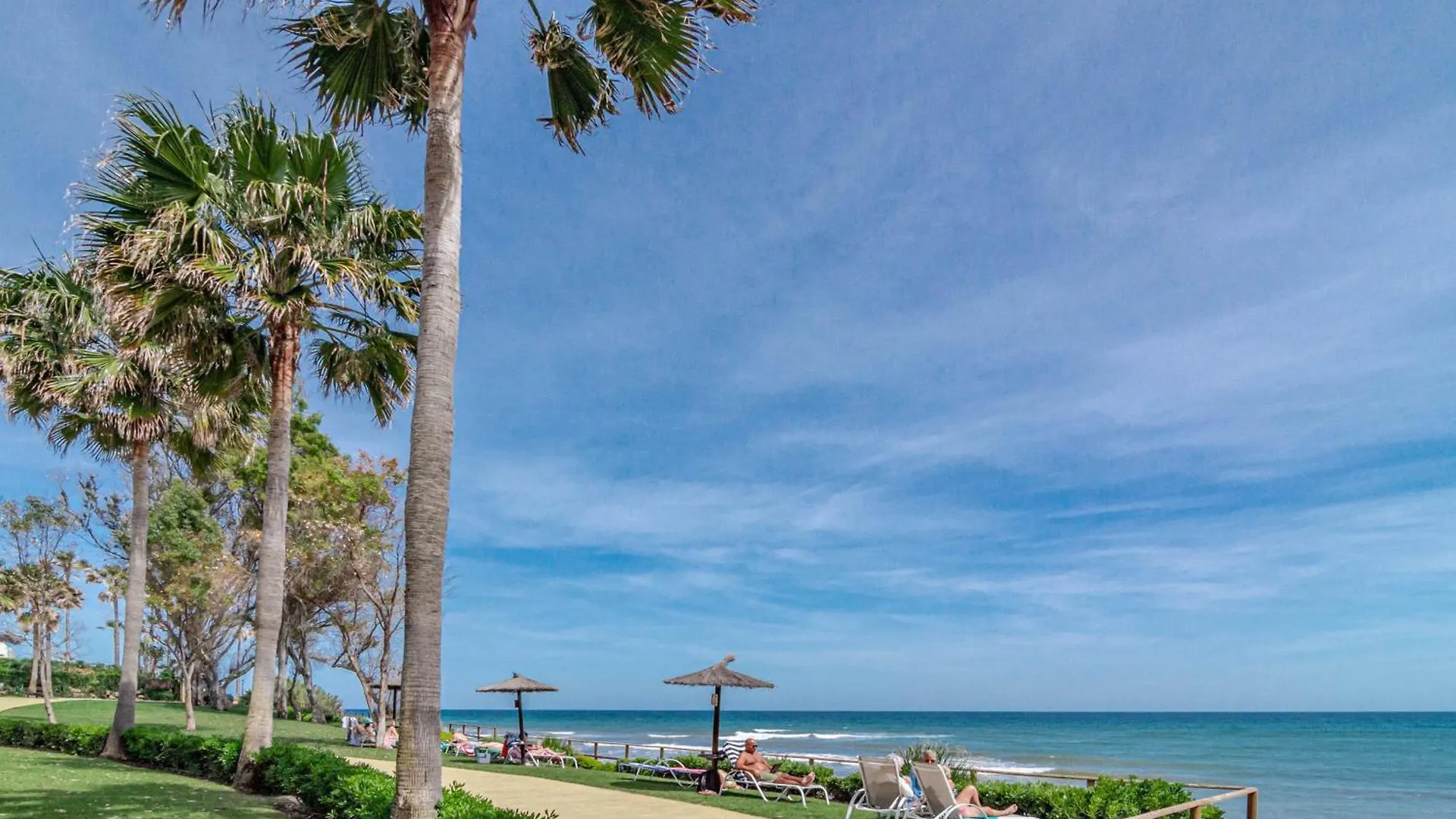 Bp7C.2A Beachfront Penthouse With Private Pool Estepona 0*,  Spain