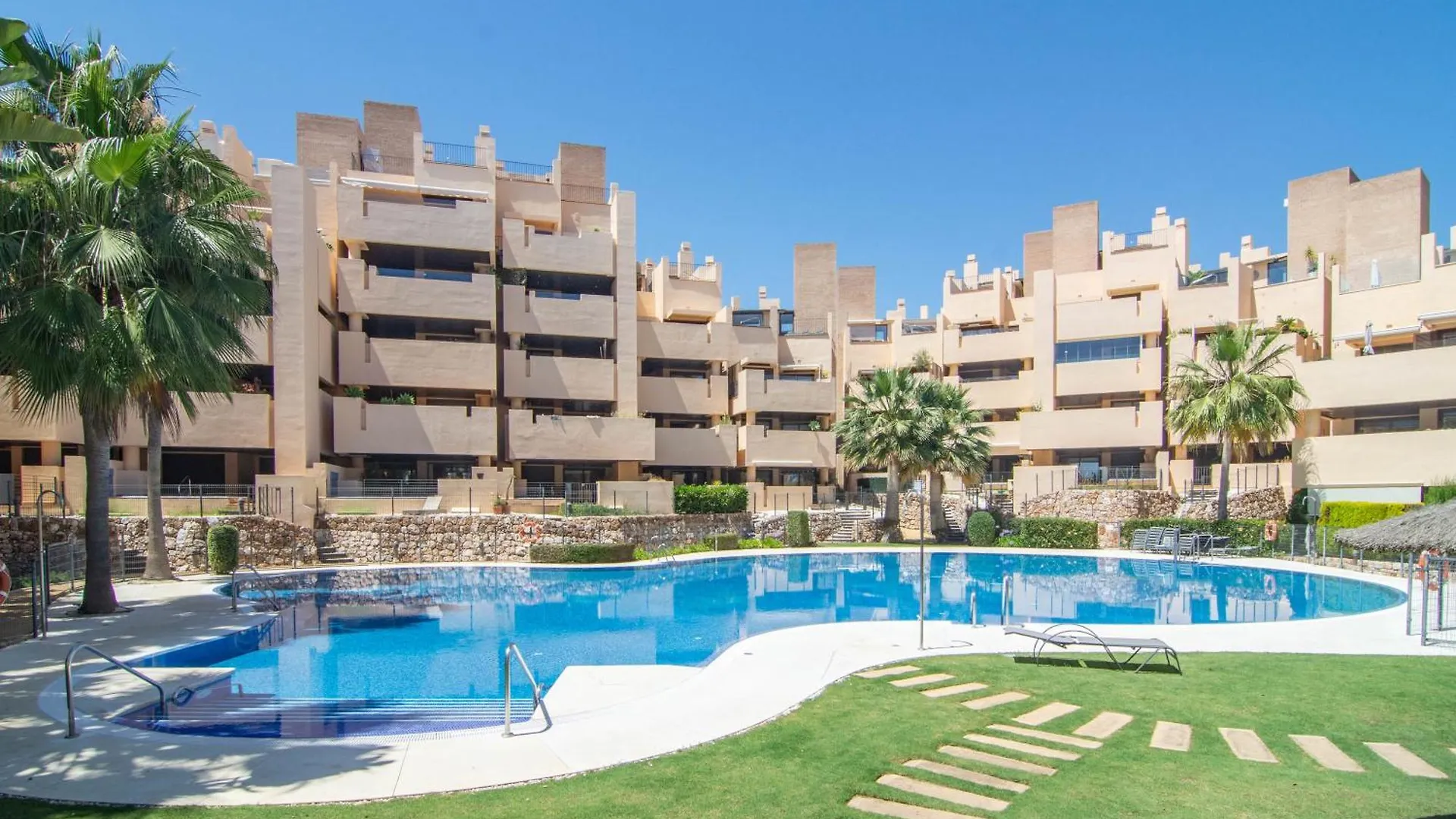 Apartment Bp7C.2A Beachfront Penthouse With Private Pool Estepona